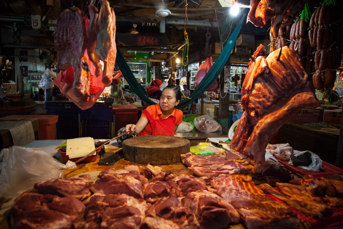 Fleischverkäuferin, Siem Reap Old Market